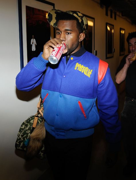 Kanye West rocking a Pastelle Jacket... Kanye West Songs, Kanye Fashion, Kris Kross, Kanye West Style, 90s Hip Hop Fashion, Rap Aesthetic, Hip Hop Outfits, One Clothing, Vintage Streetwear