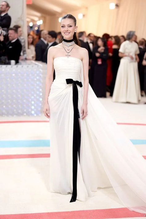 Nicola Peltz smoulders in sultry suspenders and strapless bralet - and husband Brooklyn is smitten | HELLO! Nicola Peltz Beckham, Nicola Peltz, Nicolas Peltz, Met Gala Red Carpet, A$ap Rocky, Red Carpet Look, Atelier Versace, Anna Wintour, Penelope Cruz