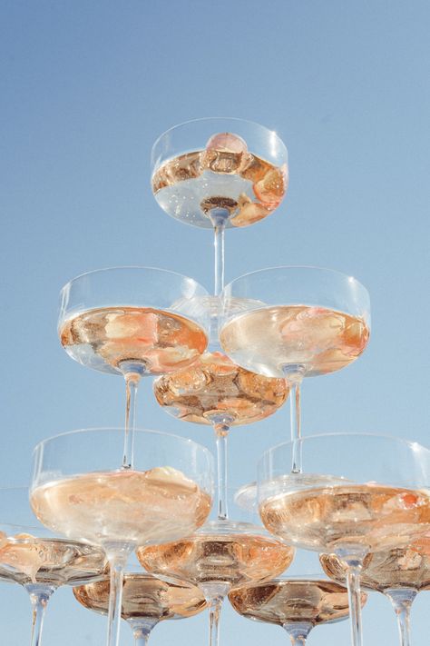 Drinking Champagne Aesthetic, Prosecco Tower, Champagne Tower Aesthetic, Prosecco Aesthetic, Beach Champagne, Girly Garden, Champagne Lifestyle, Champagne Aesthetic, Champagne Photography