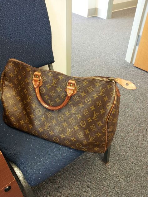 My Louis Vuitton Speedy 40, made in 1984 Louis Vuitton Speedy 40, Speedy 40, Louis Vuitton Speedy, Louis Vuitton Speedy Bag, Louis Vuitton Monogram, Top Handle Bag, Louis Vuitton, Street Style