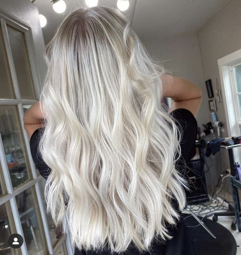 Full Platinum Blonde Hair, Platinum Blonde Root Smudge, Blended Platinum Blonde, All Over Platinum Blonde, Platinum Hair With Shadow Root, Balayage Hair Platinum Blonde, Platinum Blonde Hair With Money Piece, Blonde Icy Hair, Ice Blonde Hair With Lowlights