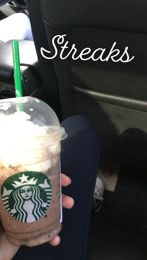 #streaks #snapchat #starbucks Snapchat Starbucks, Starbucks Snapchat, Matcha Frappuccino, Streaks Snapchat, Iced Starbucks Drinks, Strawberry Drinks, Starbucks Diy, Starbucks Menu, Healthy Starbucks