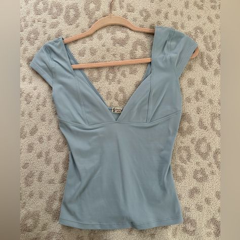 Never Wore This Top But I Did Take Off Tag Size : Xs Color: Baby Blue Has Breathable Chest Lining :) Light Blue Top Outfit, Blue Top Outfit, Fashion Collection Inspiration, 2000s Tops, Light Blue Shirt, Lacey Tops, Light Blue Top, Free People Top, Causual Outfits