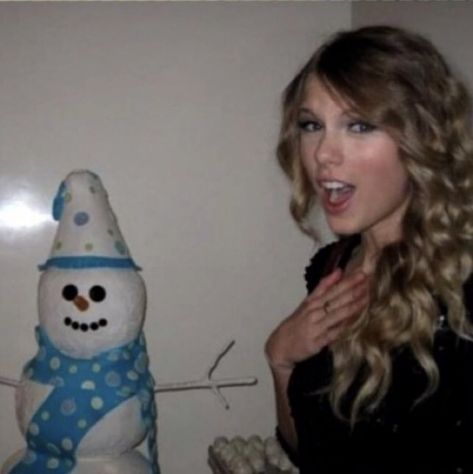 Wonderland Taylor Swift, Tumblr Girly Aesthetic 2013, Taylor Swift Playlist, Taylor Swift Jokes, Taylor Swift Christmas, Taylor Swift Party, Taylor Swift Speak Now, Swift Photo, Taylor Swift Funny