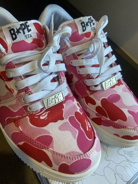 Pink camo bape sneakers. Bape Store, Bape Kids, Men's Casual Shoes, Shoes For Sale, Bathing Ape, Pink Camo, Sperry Top Sider, A Bathing Ape, Men's Casual