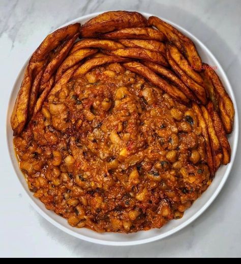 Beans and plantain 😝 Beans And Plantain, Beans And Plantains, Bra Image, Body Care Routine, African Food, My Brain, Types Of Food, Body Care, Chili