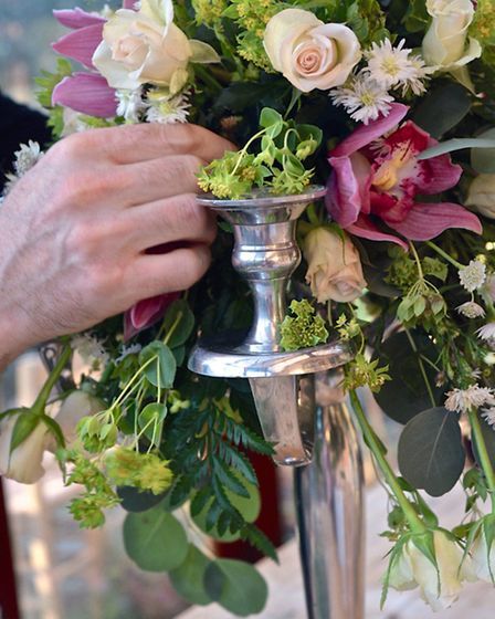 Floral Backdrop Wedding, Center Peices, Candelabra Flowers, Floral Centrepieces, Flower Arranging Tutorial, Wedding Top Table, Tall Floral Arrangements, Floral Designs Arrangements, Table Floral Arrangements