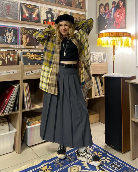 Maximalist Office Outfit, Plus Size Maximalist Fashion, Flannel Outfit Ideas, Plus Size Grunge Outfits, Grunge Outfits Plus Size, 90s Grunge Outfits, Maximalist Outfit, Maximalist Fashion, Flannel Fits