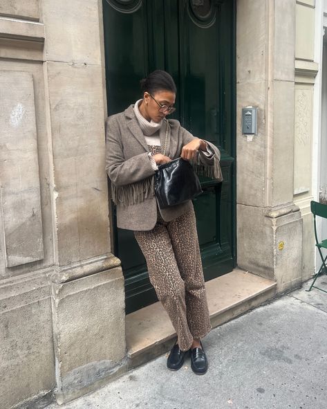 Embracing fall neutrals and bold prints 🍂✨ Mixing textures with a cozy turtleneck, tailored fringed blazer, and these statement leopard overalls from @balzacparis for a day in Paris. Effortlessly chic meets comfort. 🐆 #ParisianStyle #FallFashion #EffortlessChic #OOTD ⠀⠀⠀⠀⠀⠀⠀⠀⠀ *produits offerts A Day In Paris, Day In Paris, Fall Neutrals, Effortless Chic, Bold Prints, Parisian Style, Autumn Fashion, Overalls, Turtle Neck