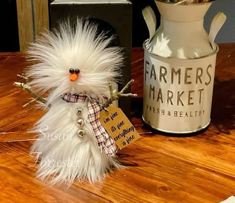 Frazzled Snowman, Primitive Spring Crafts, Snowmen Ideas, Snowman Crafts Diy, Christmas Crafty, Christmas Crafts To Sell, Snow Men, Snow People, Christmas Themes Decorations