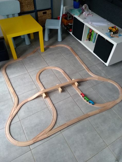 Wood Train Track Layout, Wooden Train Set Layout, Brio Train Track, Brio Train, Wooden Train Track, Wood Train, Wooden Train Set, Wooden Train, Train Layouts