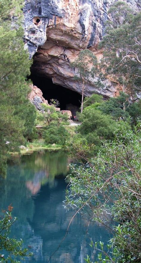 Blue lake # Jenolan Caves,Blue Mountains NSW Australia Jenolan Caves, Australian Nature, Blue Mountains Australia, Blue Mountains, Nsw Australia, Blue Lake, Beautiful Landscape Wallpaper, Blue Mountain, Landscape Wallpaper