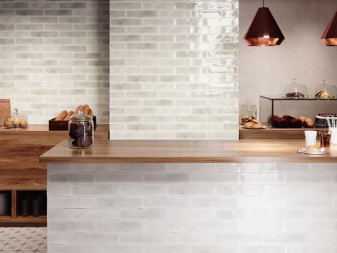 Taupe Tile, White Kitchen Wall Tiles, Country Kitchen Tiles, Brick Ceramic Tile, Traditional Kitchen Decor, Brick Tile Wall, Crackle Glaze Tiles, Kitchen Splashback Tiles, Grey Wall Tiles