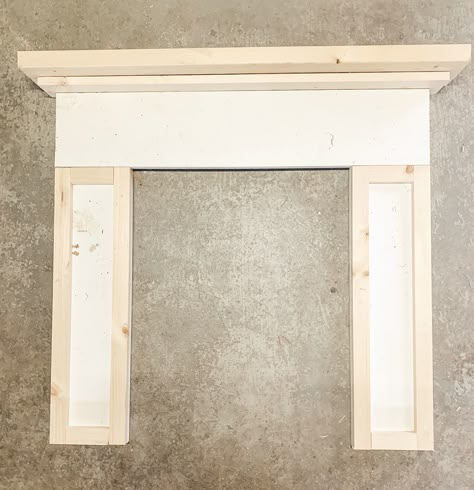 Fireplace Surround Diy, Diy Fireplace Mantle, Wood Fireplace Surrounds, Craftsman Fireplace, Diy Fireplace Mantel, Fireplace Trim, Simple Fireplace, Faux Fireplace Mantels, Diy Mantel