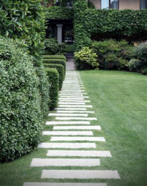 Stone Seating, Hedge Garden, Stepping Stone Pathway, Stone Garden Paths, Stepping Stone Paths, Walkway Design, Walkways Paths, Path Ideas, Pond Ideas