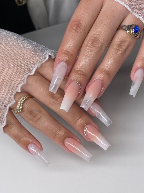 Marble nails White Marble Tip Nails, French Tip With Marble Nails, French Tip With Marble, Clear Marble Nails, Marble Tip Nails, Simple Marble Nails, Milky White Marble Nails, Coffin Marble Nails, White Nails Marble