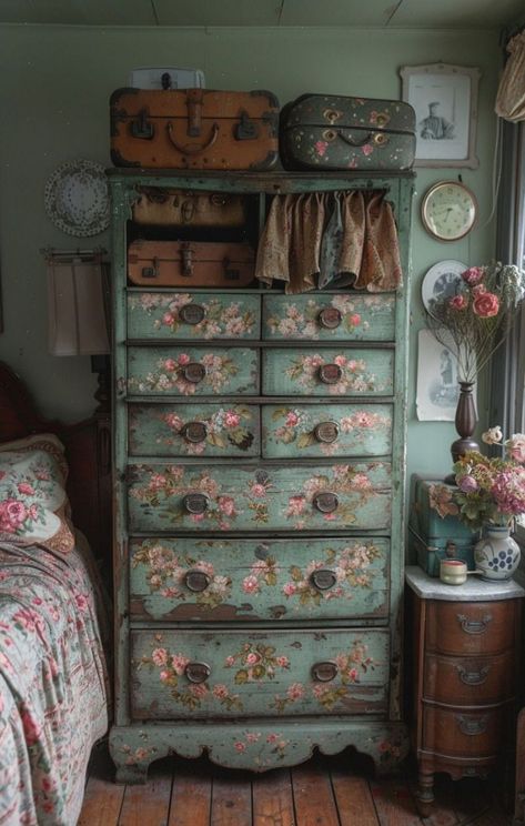 Recreate a specific era with these historically accurate vintage bed #Charm #Timeless #HomeInspiration #Home #Decor #the #of #Vintage #Exploring #InteriorDesign #InteriorInspo #HomeDecorating Vintage Inspired Bedroom, Vintage Interior Decor, Vintage Bed Frame, Vintage Bedroom Ideas, Vintage Colour Palette, Industrial Style Decor, Shabby Chic Interiors, Vintage Bedroom, Vintage Bed