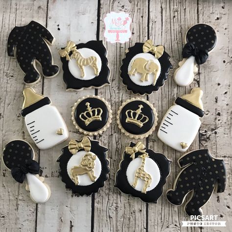 Black And Gold Baby Shower Ideas, Babatee Idees, Safari Baby Shower Cookies, Black Gold Baby Shower, Poppin Bottles Baby, Gold Safari Baby Shower, Baby 2024, Scary Halloween Decorations Outdoor, Baby Shower Sweets