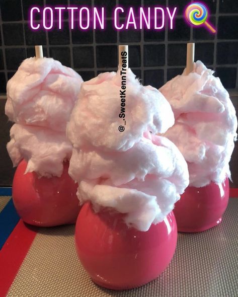 Cotton Candy Apples, Pink Candy Apples, Candied Grapes Recipe, Candied Fruit Recipes, Candied Grapes, Halloween Candy Apples, Candy Grapes, Gourmet Candy Apples, Candied Apples