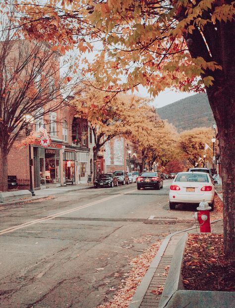 Beacon New York, Beacon Ny, Leaf Peeping, Travel Photography Inspiration, Cozy Aesthetic, Upstate Ny, Nyc Trip, City Architecture, Hudson Valley