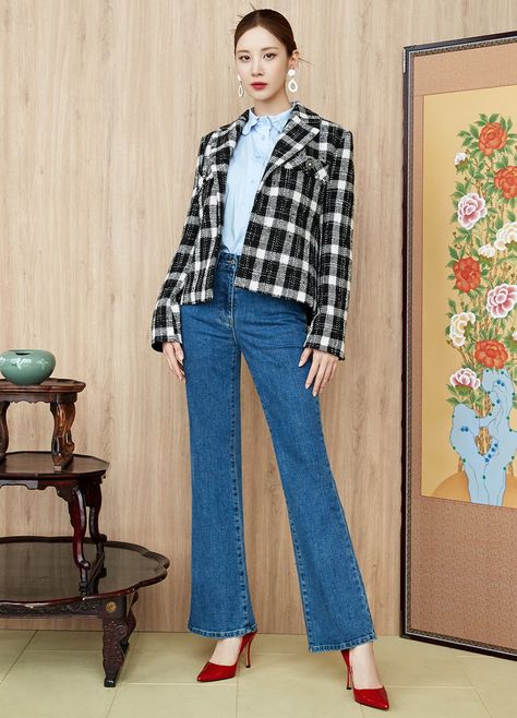 Seohyun Snsd, Office Attire, Casual Chic Outfit, Office Fashion, Girls Generation, Bell Bottom Jeans, Fashion Inspo Outfits, Fashion Casual, Chic Outfits