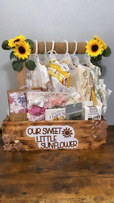 Sunflower And Elephant Nursery, Sunflower Theme Gender Reveal, Sunflower Theme Baby Shower Ideas, Sunflower Baby Shower Ideas Girl, Sunflower Gender Reveal, Sunflower Baby Shower Theme, Sunflower Baby Shower Ideas, Sunflower Diaper Cake, Flower Baby Shower Theme