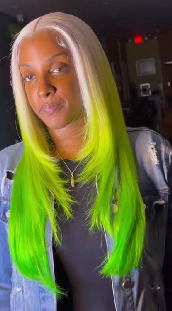 Blonde And Green Wig, Blonde And Green Hair, Green Wigs, Prom 2k24, Bun With Curls, Wig Colors, Green Wig, Colored Wigs, Frontal Wig