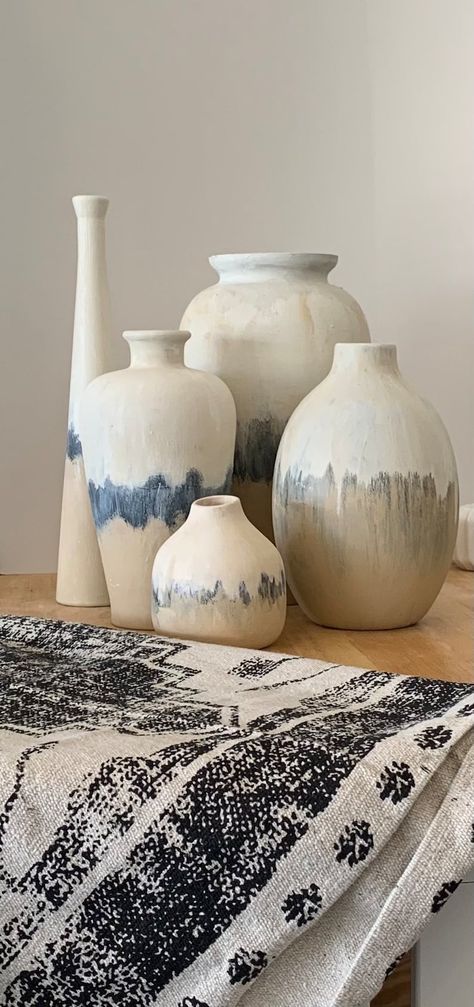 Custom Vase Ideas, Pottery Painting Vase Ideas, Pottery Vase Painting Ideas, Boho Ceramics, Boho Vases, Vase Ideas, Textured Vase, Boho Vase, Pottery Inspo