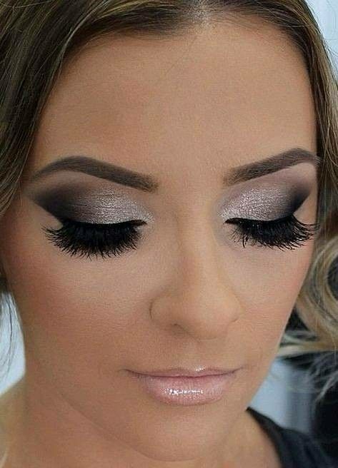 Neutral Smokey Eye, Matte Make Up, Silver Smokey Eye, Natural Eye Makeup Tutorial, Smokey Eye Easy, Eyeliner Tips, Makeup 2018, Makeup Tip, Charming Eyes