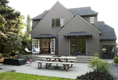 Modern Portland Landscape - Traditional - Exterior - Portland - by risa boyer architecture | Houzz Grey Stucco, House Paint Design, Stucco House, Wood Siding Exterior, Exterior House Paint, Best Exterior Paint, House Paint Color Combination, House Shutters, Stucco Homes