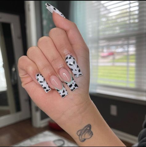 Rodeo Nails, Acrylic Nails Stiletto, Country Nails, Cow Nails, Long Acrylic Nail Designs, Nail Design Inspiration, Exotic Nails, Acrylic Nails Coffin Short, Prom Nails