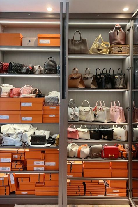 @CAestheticsx #hermes Old Money House, Purse Chanel, Dream Bags, Dream Closets, Luxury Lifestyle Dreams, Love Dream, Luxury Purses, Be Unique, Room Makeover Inspiration