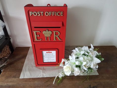 Post Box Diy, Party Card Box, Wedding Post Box, Card Box Holder, Wedding Post, Diy Posts, Wedding Box, Box Diy, Card Box Wedding