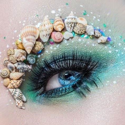 Mac Eye Makeup, Matte Eye Makeup, Mermaid Eyes, Fish Makeup, Shimmer Eye Makeup, Pretty Eye Makeup, Bright Eye Makeup, Magical Makeup, About Makeup