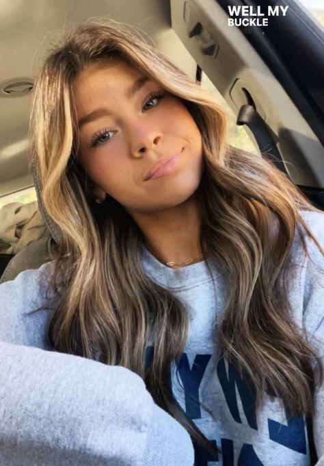 Teen Hair Colors, Light Brunette Hair, Summer Blonde Hair, Brown Hair Looks, Brown Hair Inspo, Brunette Hair With Highlights, Amazon Must Haves, Brown Hair With Blonde Highlights