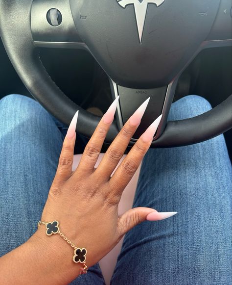 Ombré Long Nails, Nails Gel Ideas, Scorpio Szn, Gel Ideas, Stilleto Nails Designs, Ombre Acrylic, Natural Ombre, Curved Nails, Acrylic Toe Nails