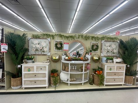 Hobby Lobby Displays, Hobby Lobby Furniture, Lobby Furniture, Hobby Lobby Decor, Lobby Decor, Table Display, Display Ideas, Hobby Lobby, Lobby