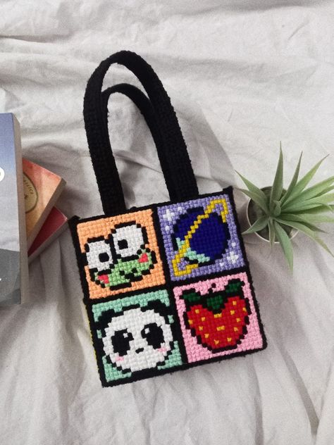 Stitch Bag, Canvas Bag Diy, Easy Pixel Art, Tapestry Crochet Patterns, Bag Diy, Crochet Purse, Crochet Purse Patterns, Crochet Handmade, Tapestry Crochet