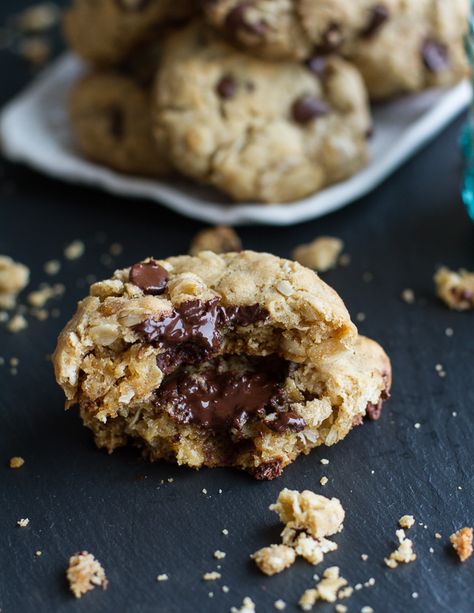 Mom's Simple Oatmeal Chocolate Chip Cookies...The Best Oatmeal Chocolate Chip Cookies Around - @Half Baked Harvest Best Oatmeal Chocolate Chip Cookies, Simple Oatmeal, Oatmeal Chocolate Chip, Oatmeal Cookie, Oatmeal Chocolate, Best Oatmeal, Half Baked, Half Baked Harvest, Oatmeal Chocolate Chip Cookies