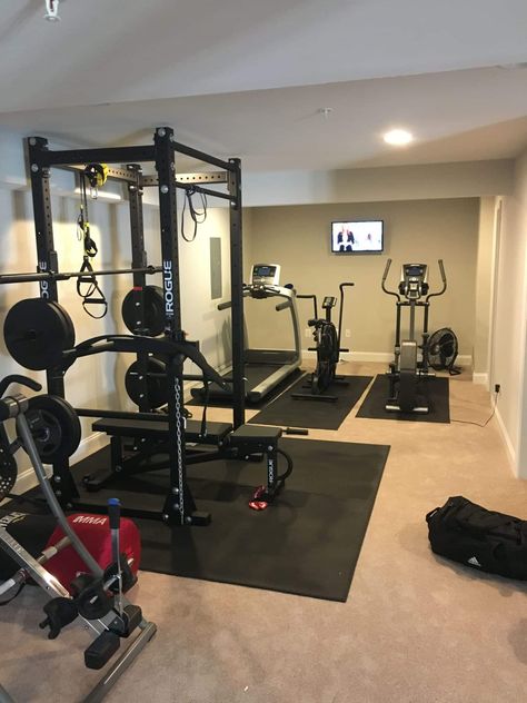 15 Small-Space Home Gym Ideas - Compact Workout Rooms Gym Room Ideas, Ruang Gym, Home Gym Ideas Small, Small Home Gyms, Small Home Gym Ideas, Home Gym Basement, Small Home Gym, Home Gym Ideas, Home Gym Garage