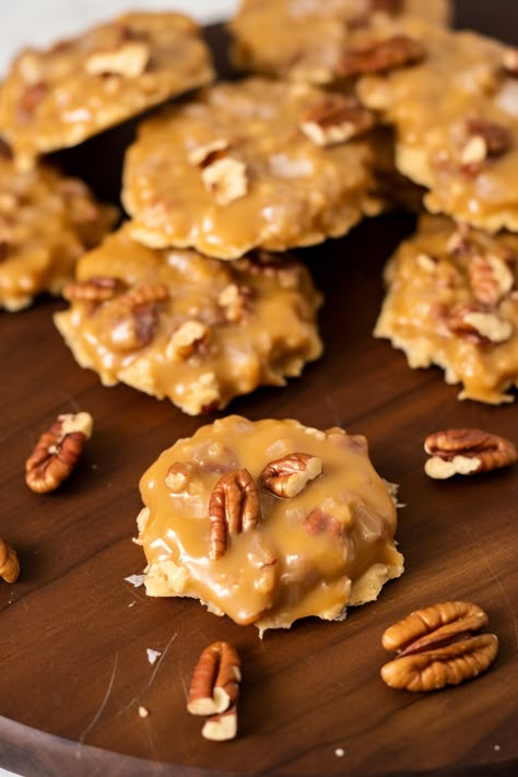 Pecan Praline Cookies, Praline Cookies, Coconut Pecan Cookies, Rhubarb Cookies, Best No Bake Cookies, Chess Squares, Peanut Clusters, Gluten Free Brands, Pecan Praline