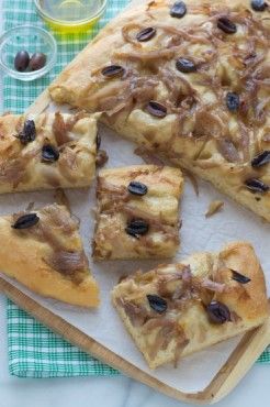 Caramelized Onion and Olive Focaccia | Red Star Yeast Onion Foccacia, Olive Focaccia, Red Star Yeast, Foccacia Bread, Easy Donuts, Knead Bread Recipe, Focaccia Recipe, Focaccia Bread, Caramelized Onion