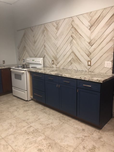 Wood Herringbone Backsplash, Wood Plank Backsplash Kitchen, Herringbone Kitchen Backsplash, Herringbone Tile Backsplash, Faux Wood Tiles, Herringbone Kitchen, Shiplap Backsplash, Wood Backsplash, Herringbone Backsplash