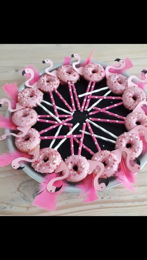 Donut Sticks, Flamingo Birthday Cake, Pink Flamingo Party, Flamingo Themed Party, Flamingo Baby Shower, Flamingo Cake, Diy Girls, Flamingo Birthday Party, Flamingo Theme