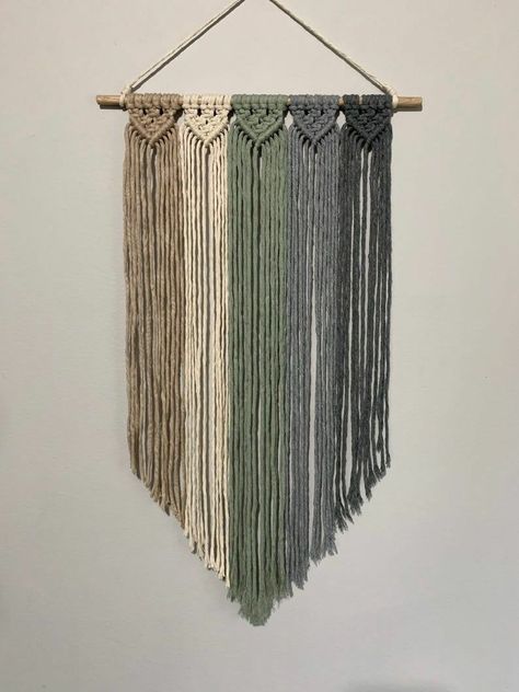 Macrame Boho Decor, Yarn Hanging, Makramee Diy, Macrame Knots Pattern, Macrame Wall Hanging Diy, Macrame Wall Hanging Patterns, Mens Cuff, Macrame Boho, Yarn Wall Hanging