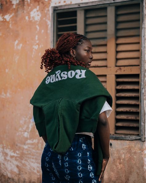 Nouvelle Collection Fall/ Winter 2024-25 Silk Road By Rosyne Hoodie Rosyne Forest Green Crop Impress RC Pant Indigo Rosyne www.rosyneclub.com 👘 @jams.event.designer 📷 @augustindehoumon #rosyneclub #silkroad #grece #oversize #streetwear #streetculture #lifestyle #fashion #streetstyle #inspiration #africa #benin #montpellier Street Culture, Silk Road, Montpellier, Lifestyle Fashion, Winter 2024, Forest Green, Fall Winter, Forest, Street Style