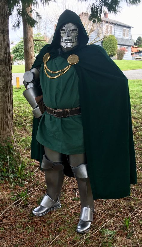 Doom Cosplay, Doctor Doom, Eva Foam, Cyberpunk, Halloween, Quick Saves