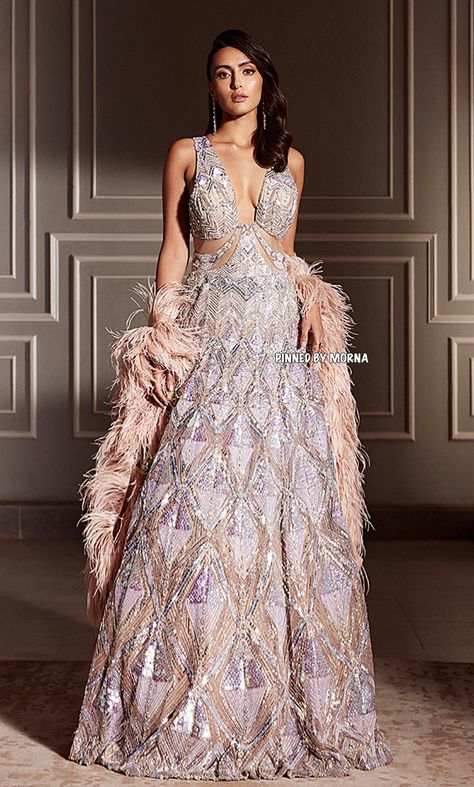 Manish Malhotra - India 🇮🇳 Bridal Couture 2023, Sequins Lehenga, Cocktail Look, Couture 2023, Sequins Gown, Indian Dresses Traditional, Manish Malhotra, Silk Tulle, Sequin Embroidery