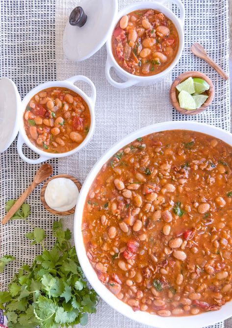 Charro Beans (Frijoles Charros) are a traditional Mexican dish named after the people who prepared them all the time, the cowboys (charros). Healthy Parmesan Chicken, Easy Casserole Dinner, Parmesan Chicken Bake, Mexico In My Kitchen, Canned Beans Recipe, Charro Beans, Recipe With Bacon, Chicken Parmesan Recipe Baked, Oven Baked Chicken Parmesan