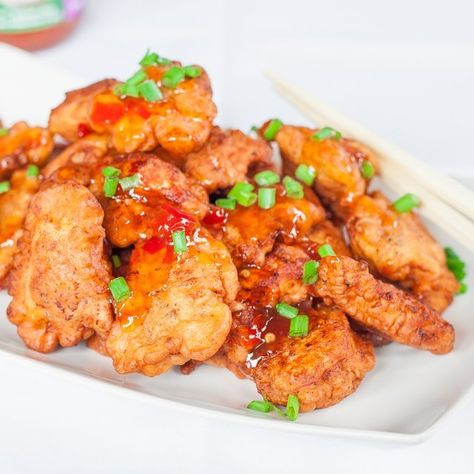 Thai Chicken Bites Thai Chicken Bites, Sweet Chili Sauce Chicken, Chicken Bites Recipe, Sweet Red Chili Sauce, Chicken Bites Recipes, Red Chili Sauce, Jo Cooks, Mini Appetizers, Sweet Chilli Sauce